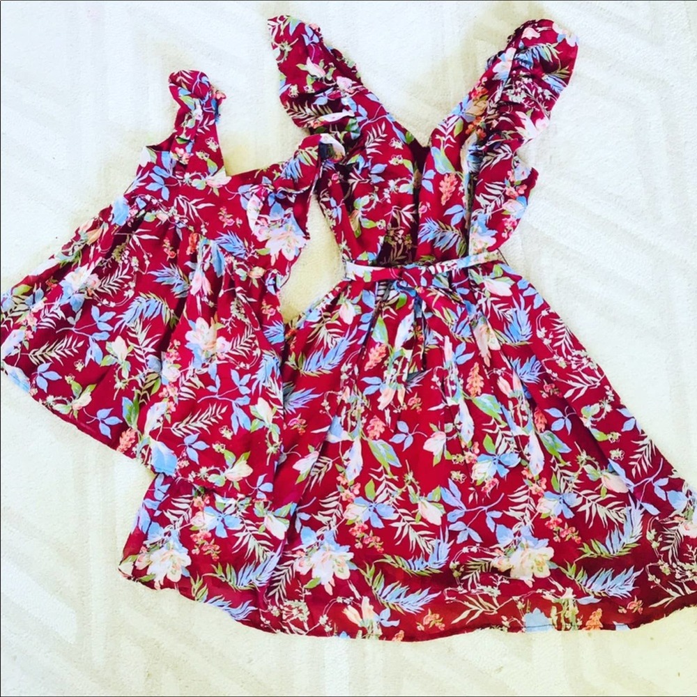 Mom and Mini Matching Tropical Print Dresses